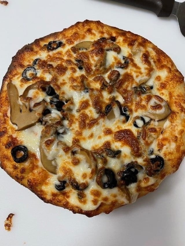 8" Custom Pizza.